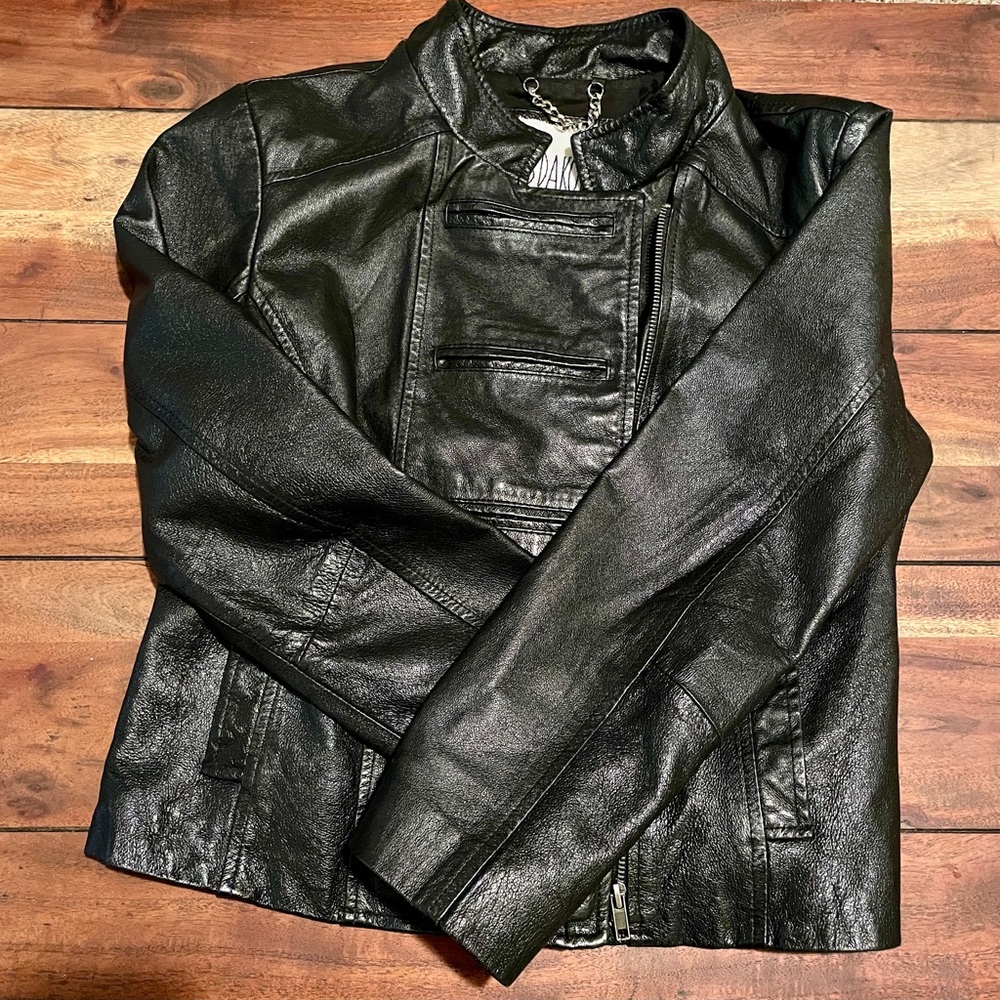 100% Authentic Leather Jacket 🖤😎 - Picture 8 of 9